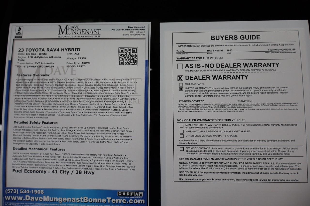 Toyota RAV4 Hybrid Vehicle Full-screen Gallery Image 25