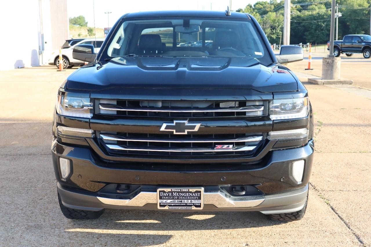 Chevrolet Silverado 1500 Vehicle Full-screen Gallery Image 9