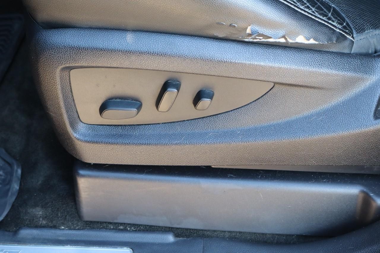 Chevrolet Silverado 1500 Vehicle Full-screen Gallery Image 11