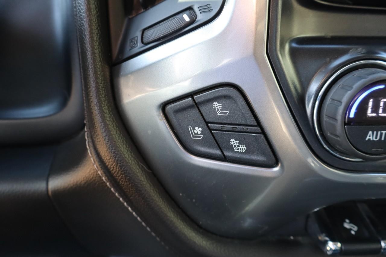 Chevrolet Silverado 1500 Vehicle Full-screen Gallery Image 18