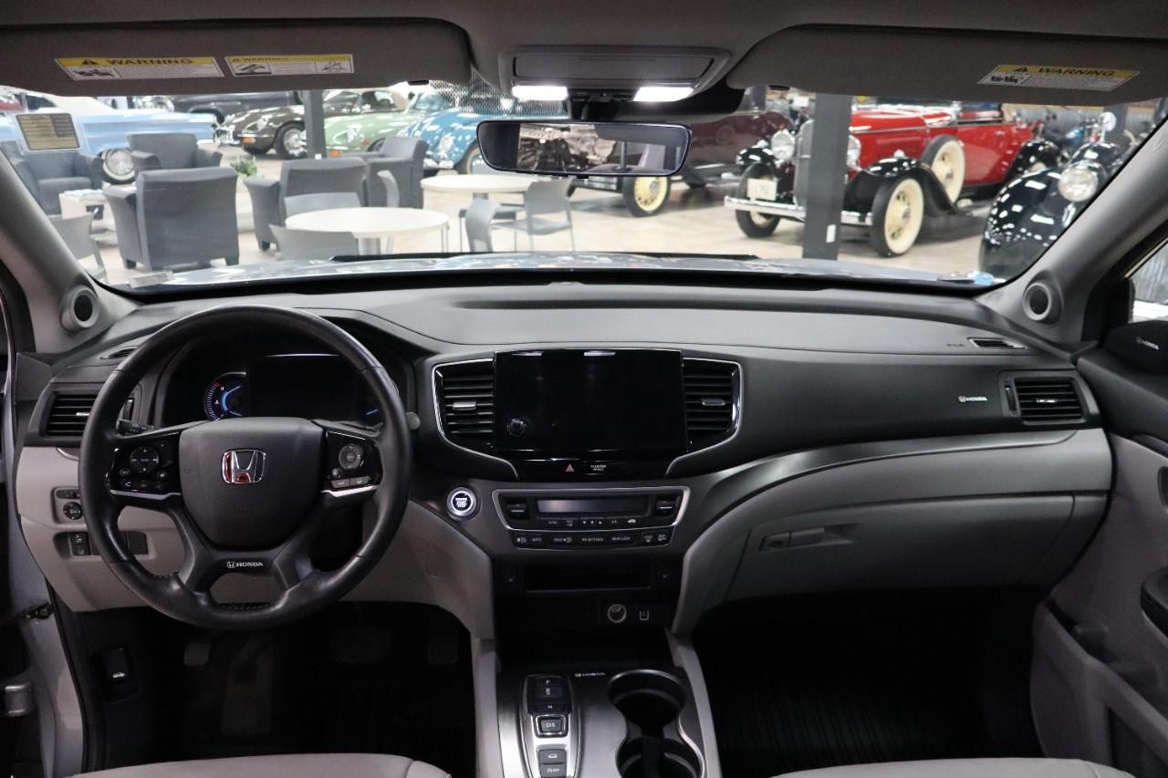 Honda Pilot Vehicle Full-screen Gallery Image 13