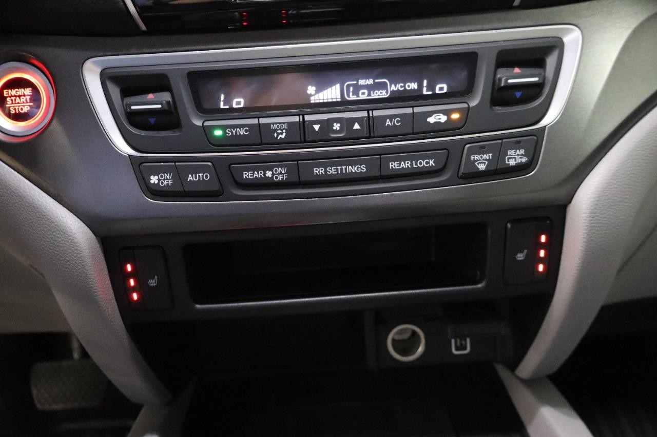 Honda Pilot Vehicle Full-screen Gallery Image 17