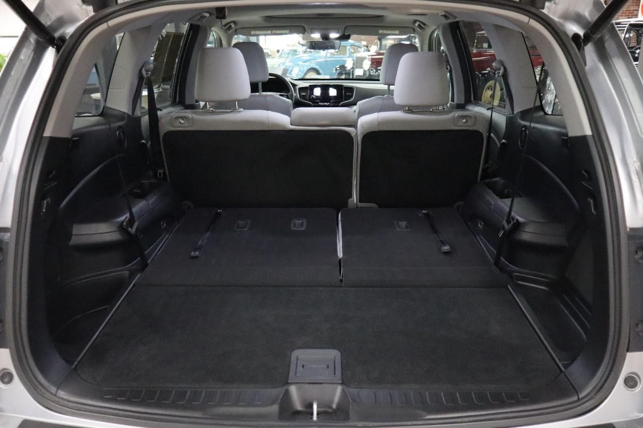 Honda Pilot Vehicle Full-screen Gallery Image 21