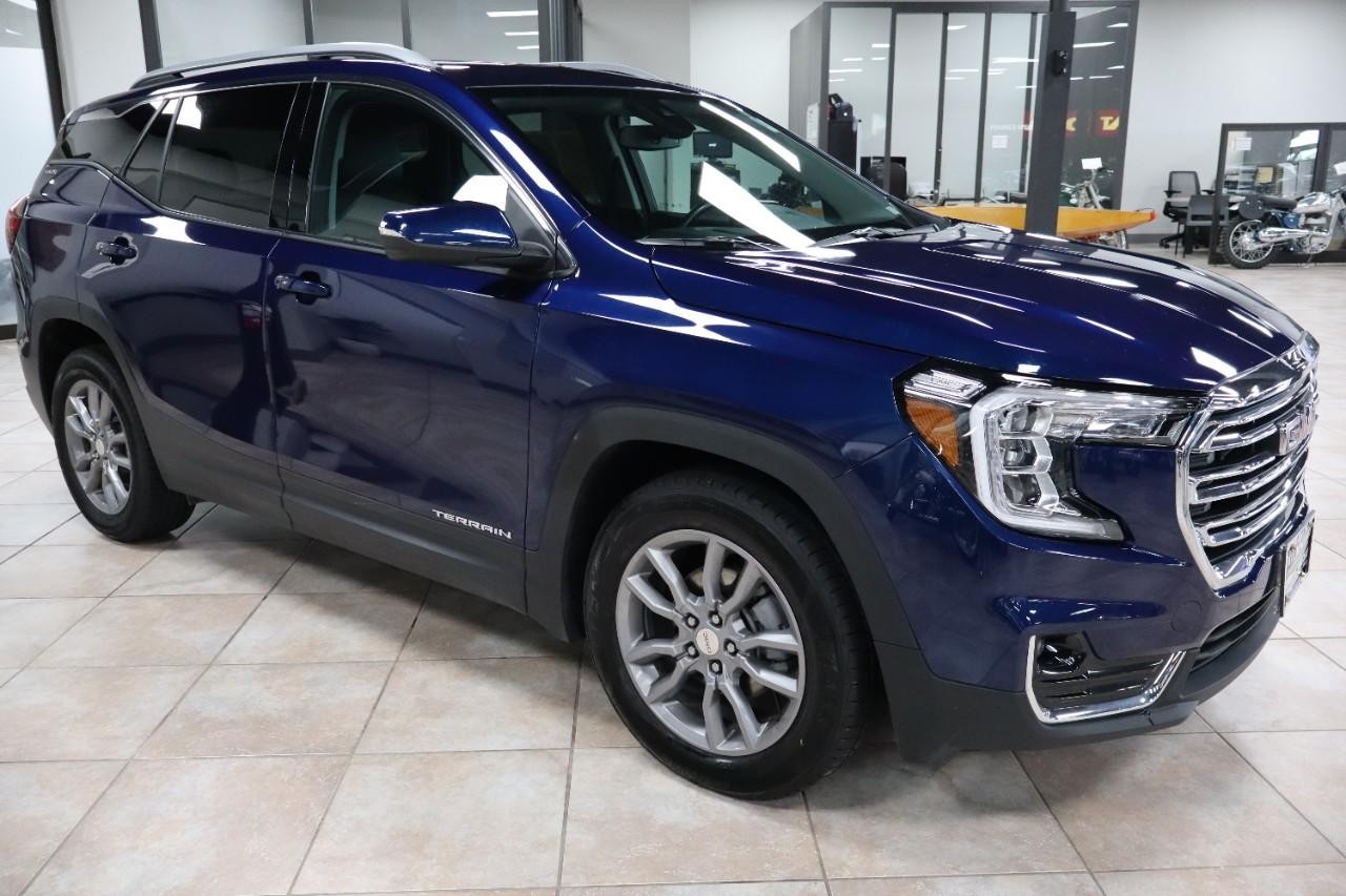 GMC Terrain Vehicle Full-screen Gallery Image 8