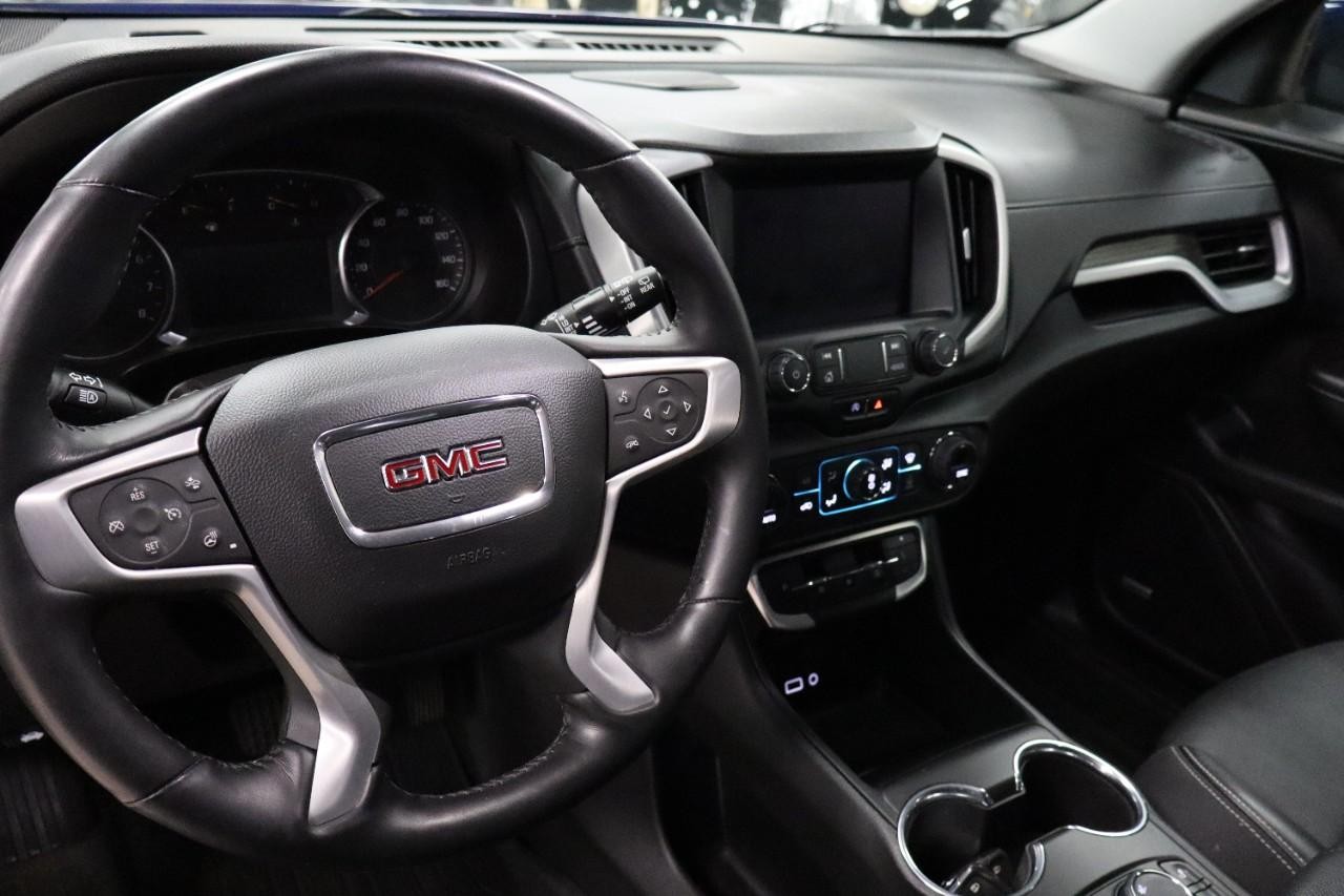 GMC Terrain Vehicle Full-screen Gallery Image 10