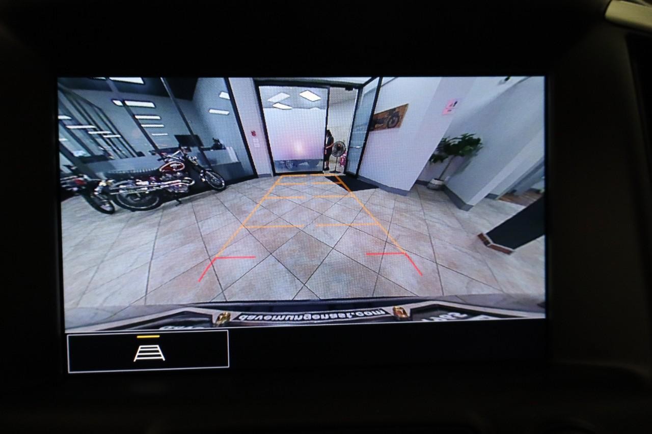 GMC Terrain Vehicle Full-screen Gallery Image 18