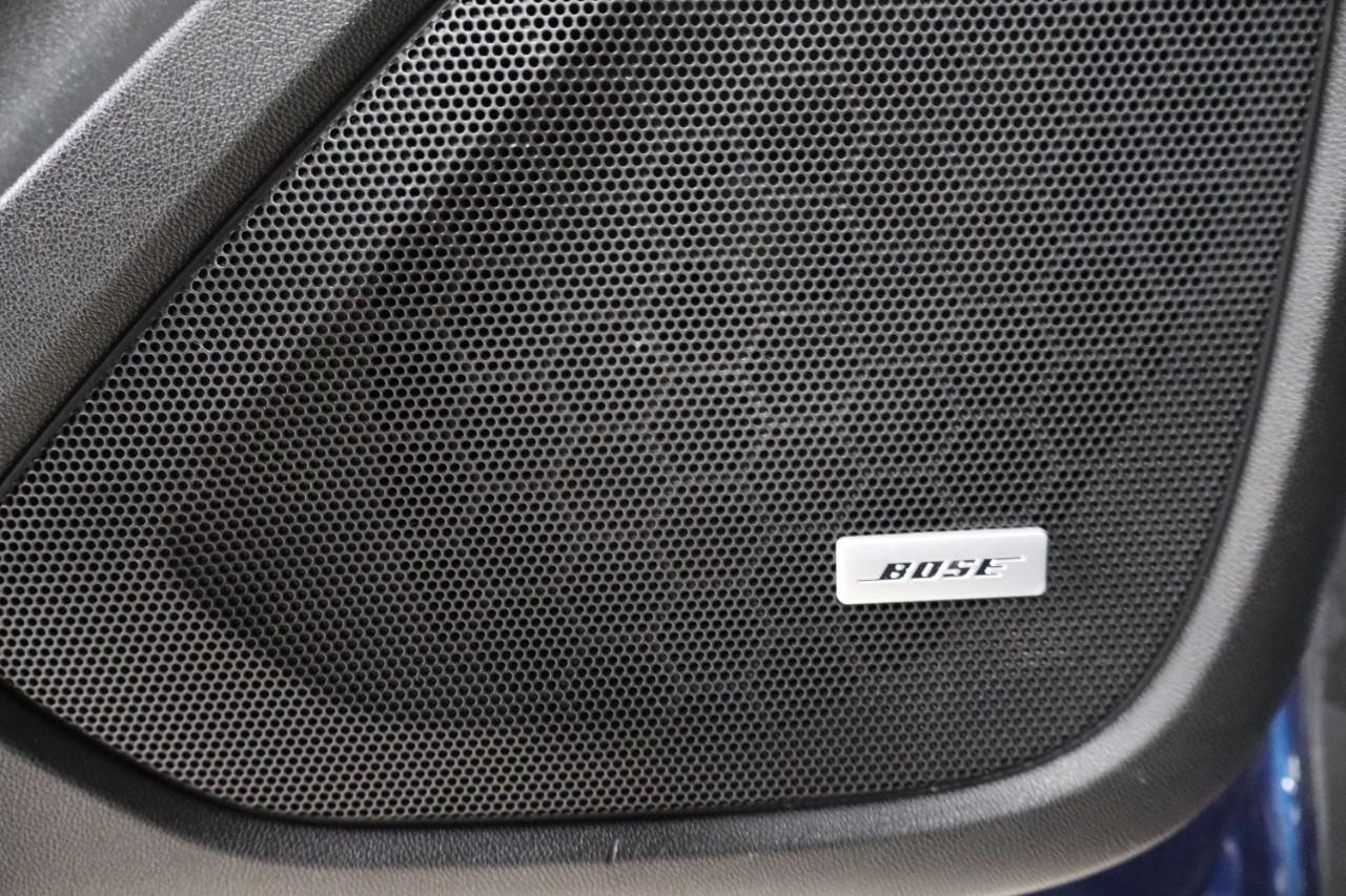 GMC Terrain Vehicle Full-screen Gallery Image 20