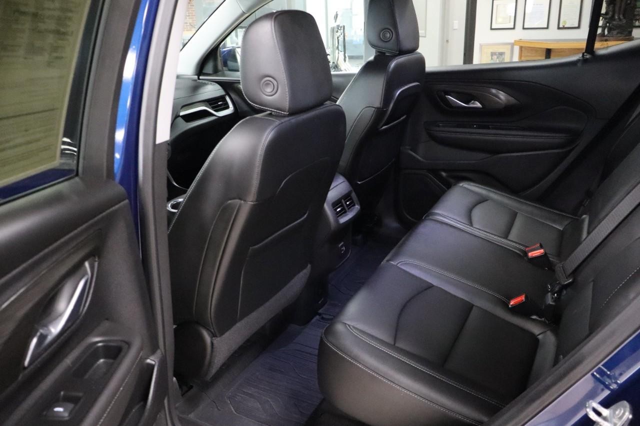 GMC Terrain Vehicle Full-screen Gallery Image 21