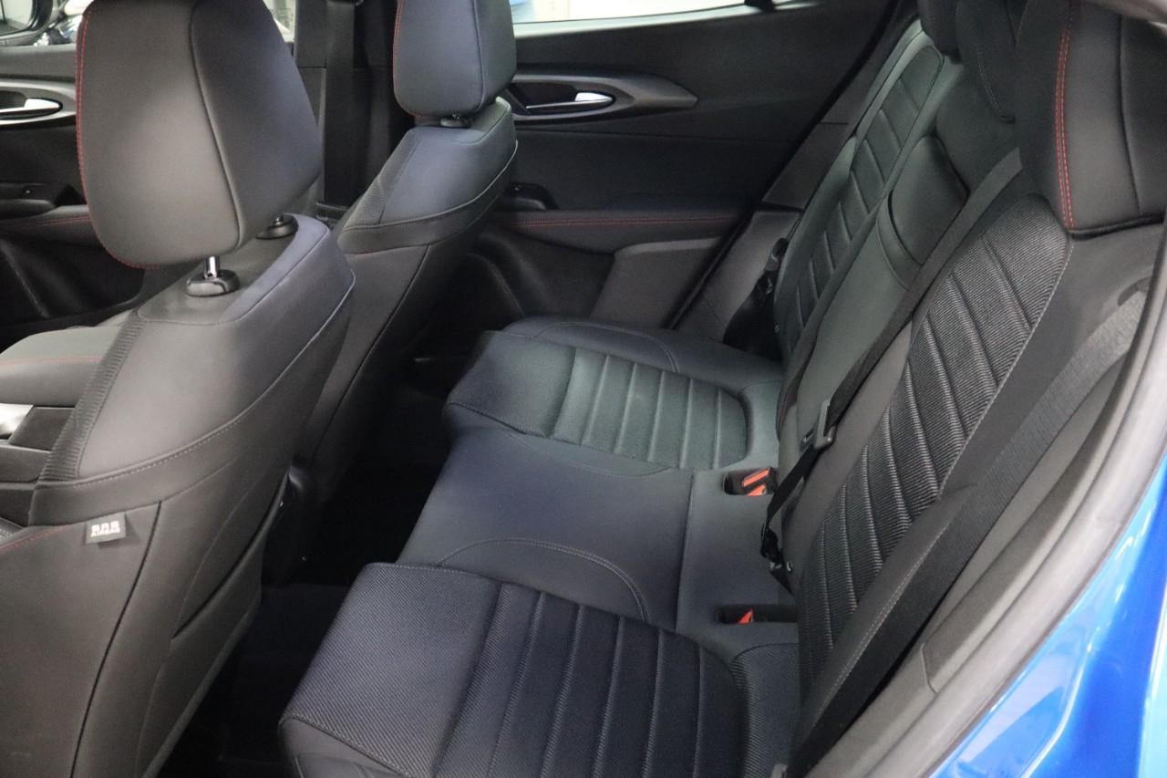 Dodge Hornet Vehicle Full-screen Gallery Image 16