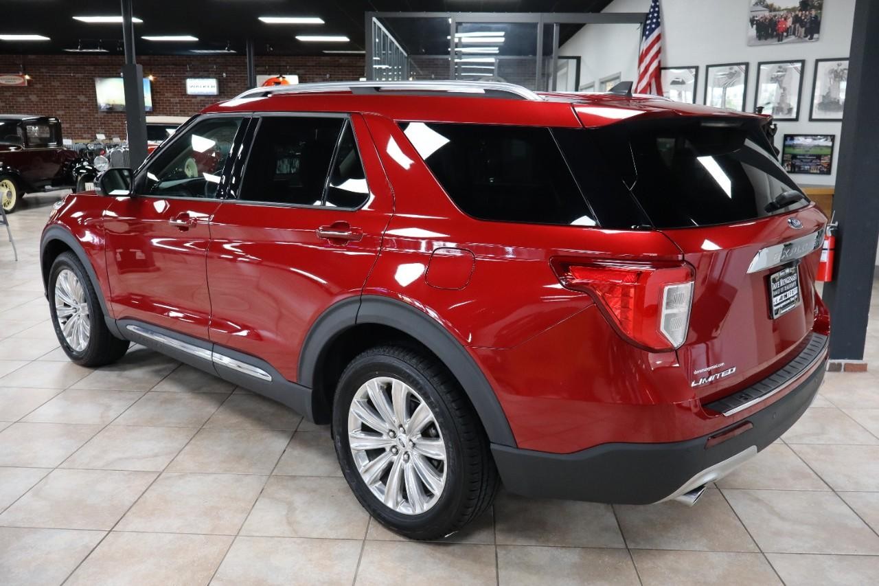 Ford Explorer Vehicle Full-screen Gallery Image 3
