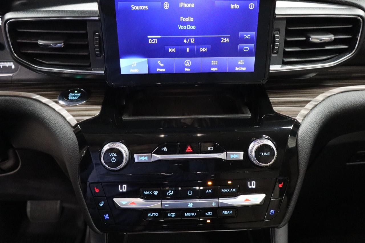 Ford Explorer Vehicle Full-screen Gallery Image 15