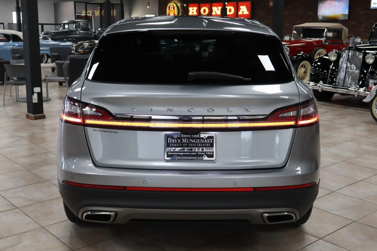 Lincoln Nautilus Vehicle Full-screen Gallery Image 4