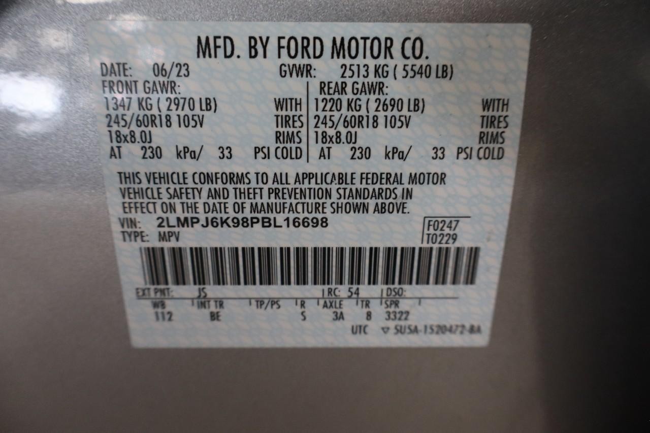 Lincoln Nautilus Vehicle Full-screen Gallery Image 19