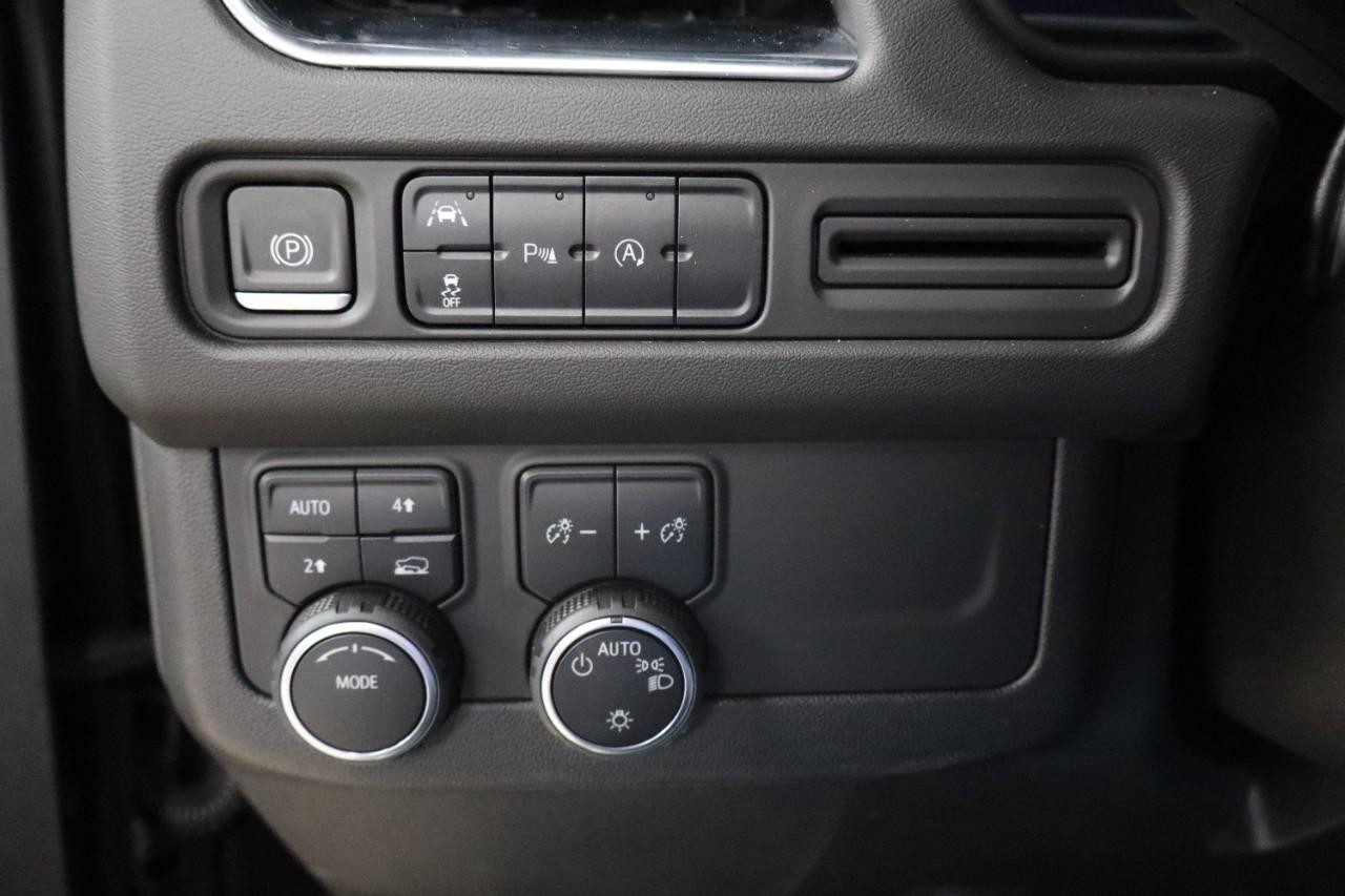 Chevrolet Tahoe Vehicle Full-screen Gallery Image 17