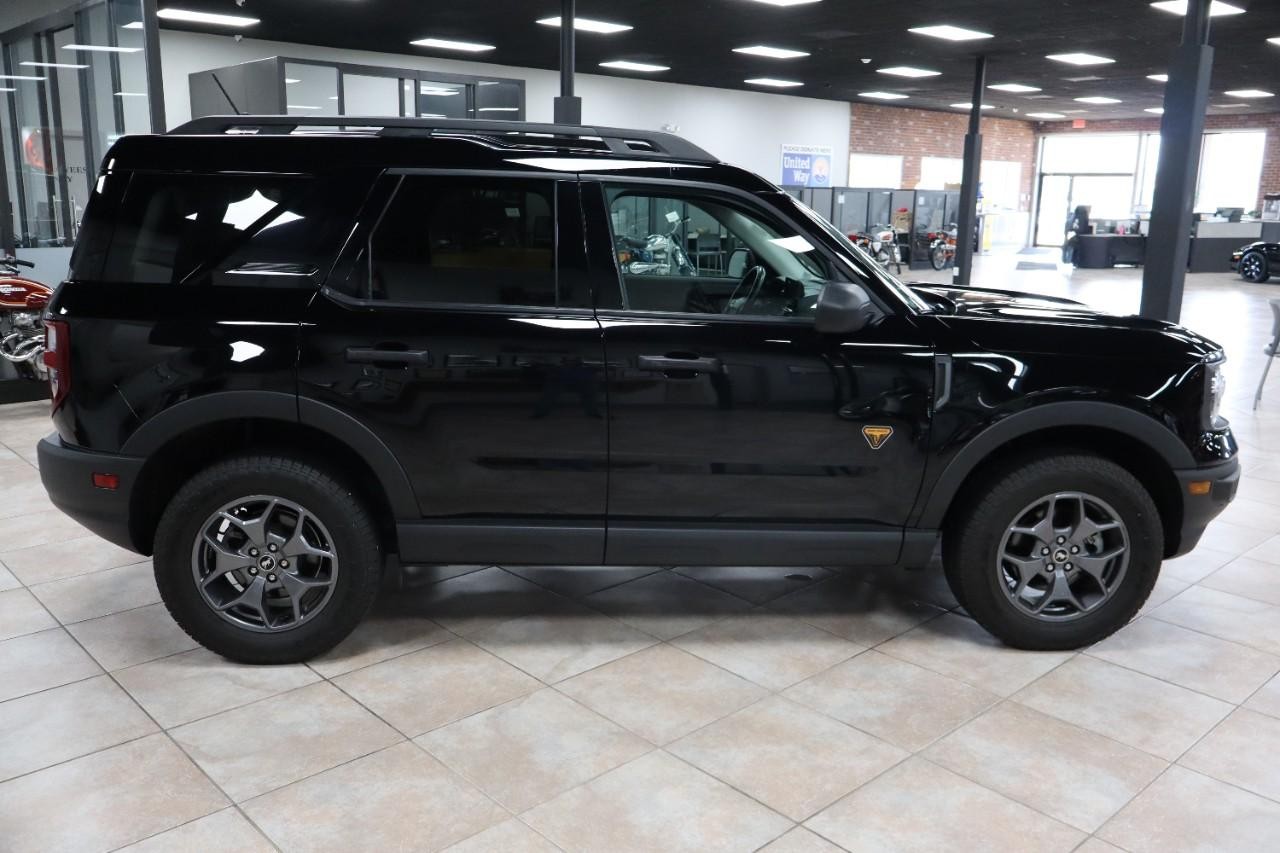 Ford Bronco Sport Vehicle Full-screen Gallery Image 6