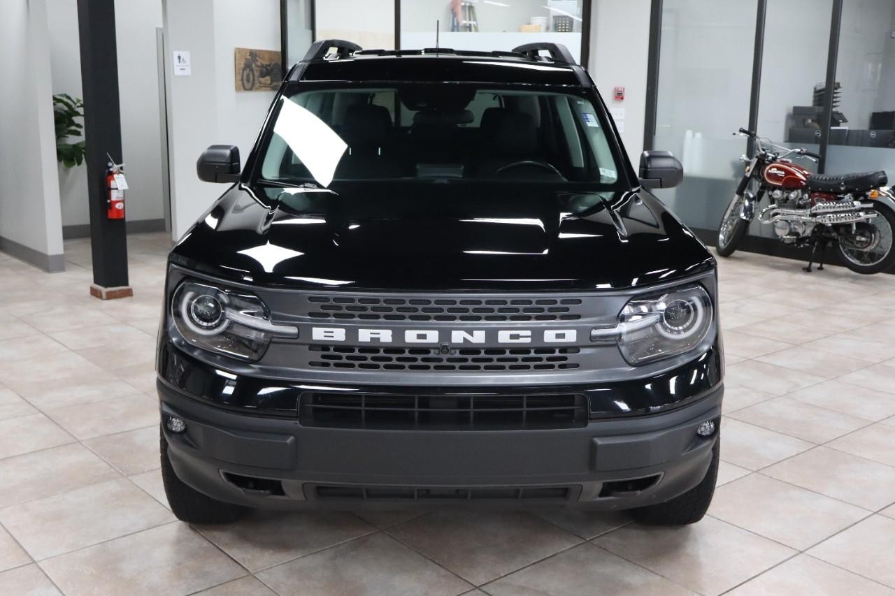 Ford Bronco Sport Vehicle Full-screen Gallery Image 8