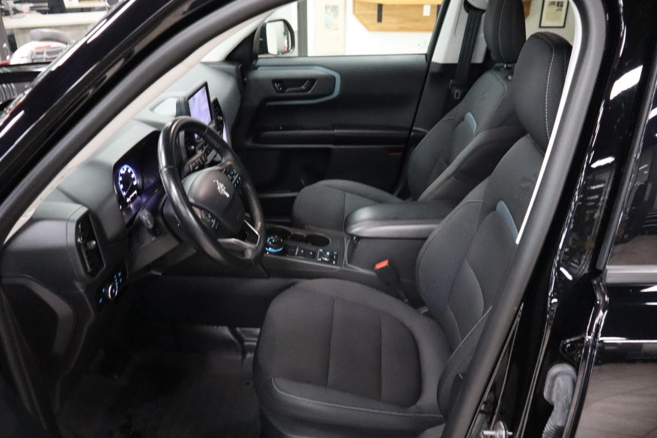 Ford Bronco Sport Vehicle Full-screen Gallery Image 9