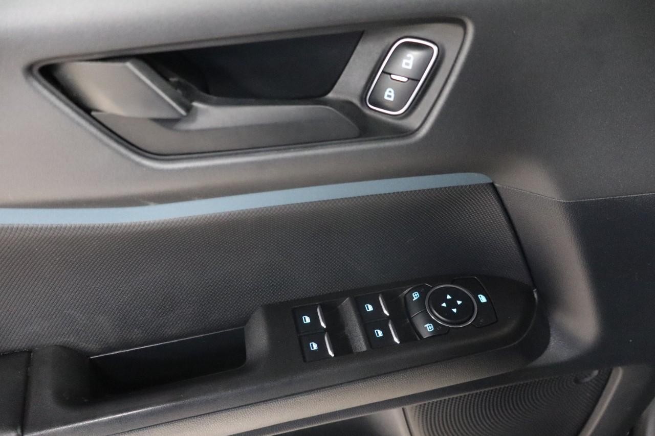 Ford Bronco Sport Vehicle Full-screen Gallery Image 11