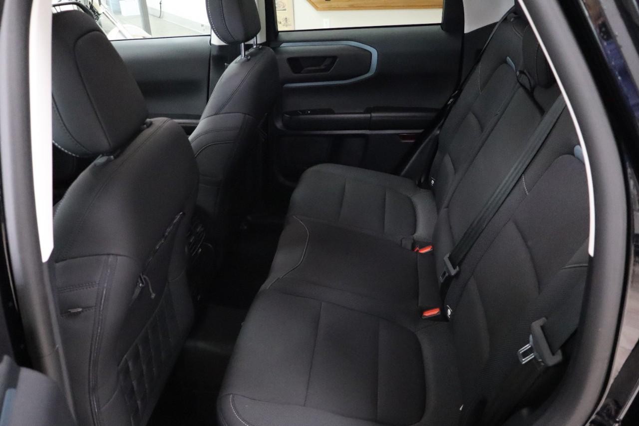 Ford Bronco Sport Vehicle Full-screen Gallery Image 17