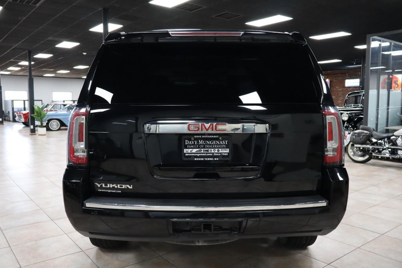 GMC Yukon Vehicle Full-screen Gallery Image 4
