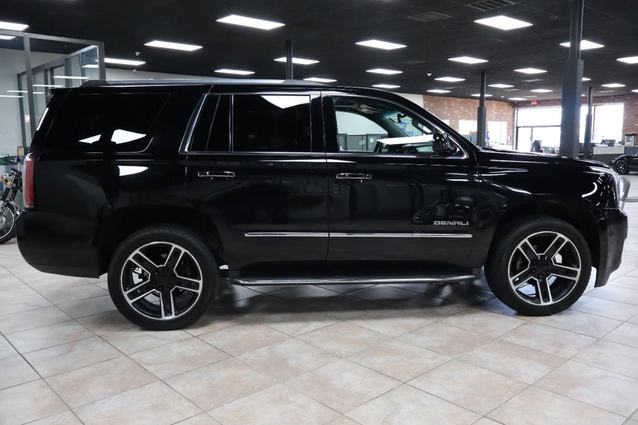 GMC Yukon Vehicle Full-screen Gallery Image 6