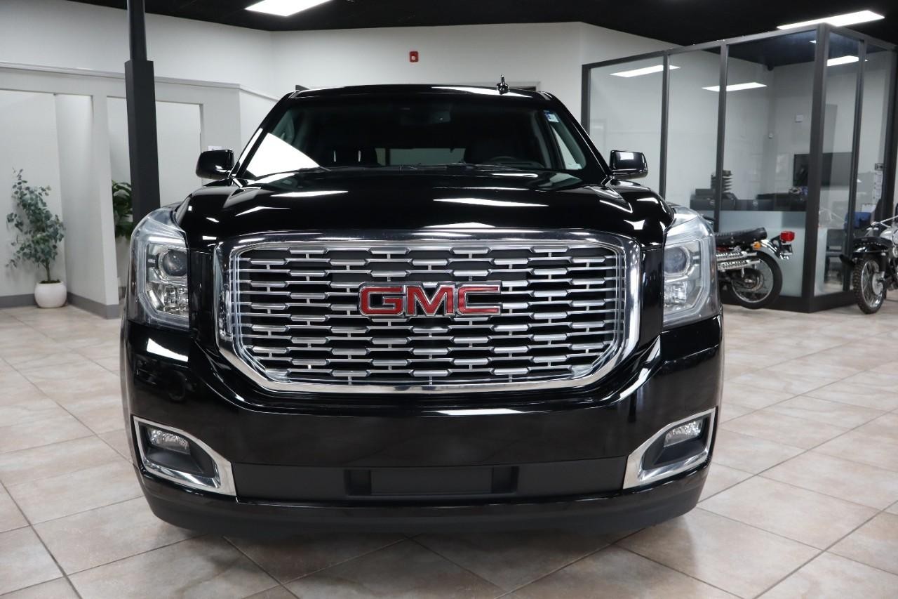 GMC Yukon Vehicle Full-screen Gallery Image 8