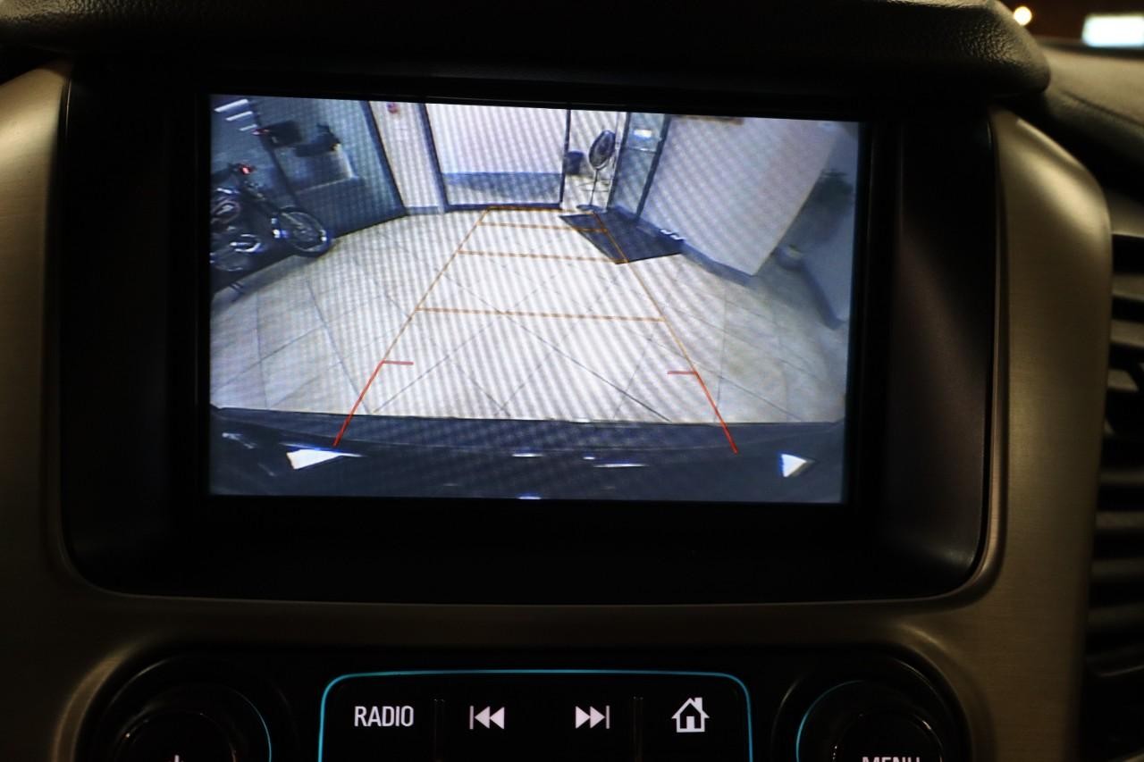 GMC Yukon Vehicle Full-screen Gallery Image 16