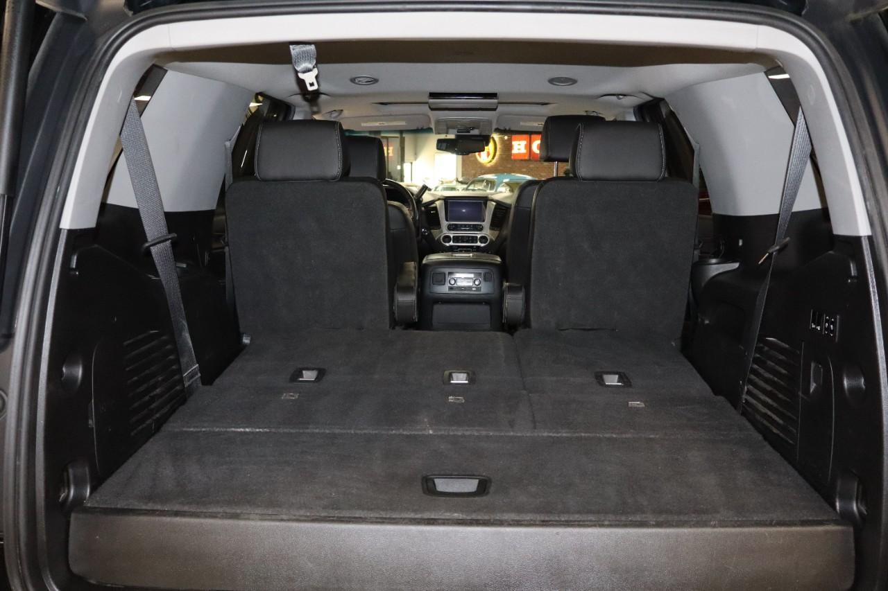 GMC Yukon Vehicle Full-screen Gallery Image 23