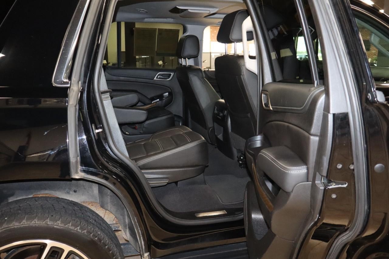 GMC Yukon Vehicle Full-screen Gallery Image 24