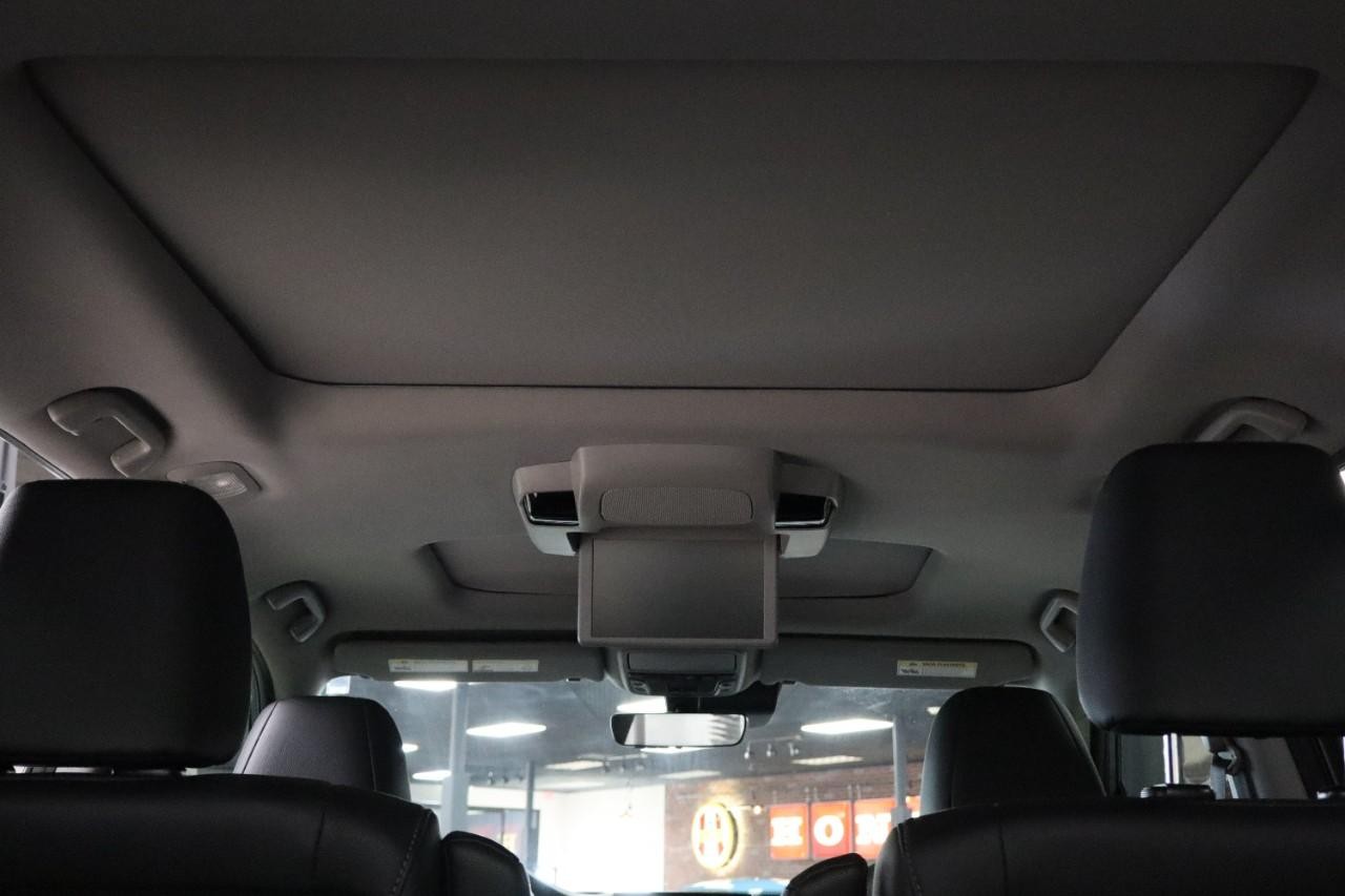 Honda Pilot Vehicle Full-screen Gallery Image 22