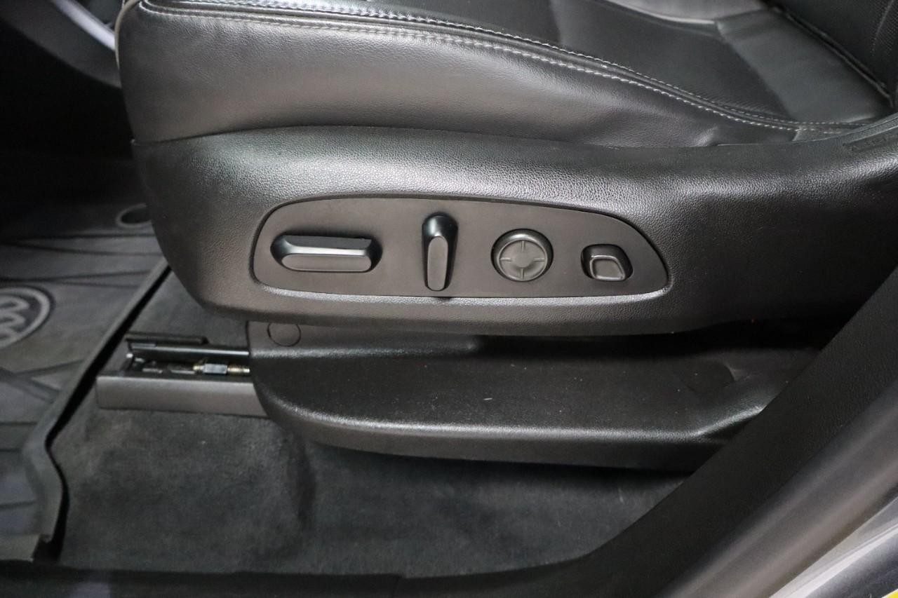 Buick Enclave Vehicle Full-screen Gallery Image 10