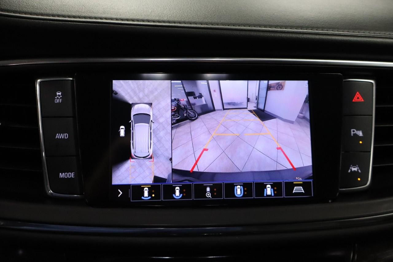Buick Enclave Vehicle Full-screen Gallery Image 14