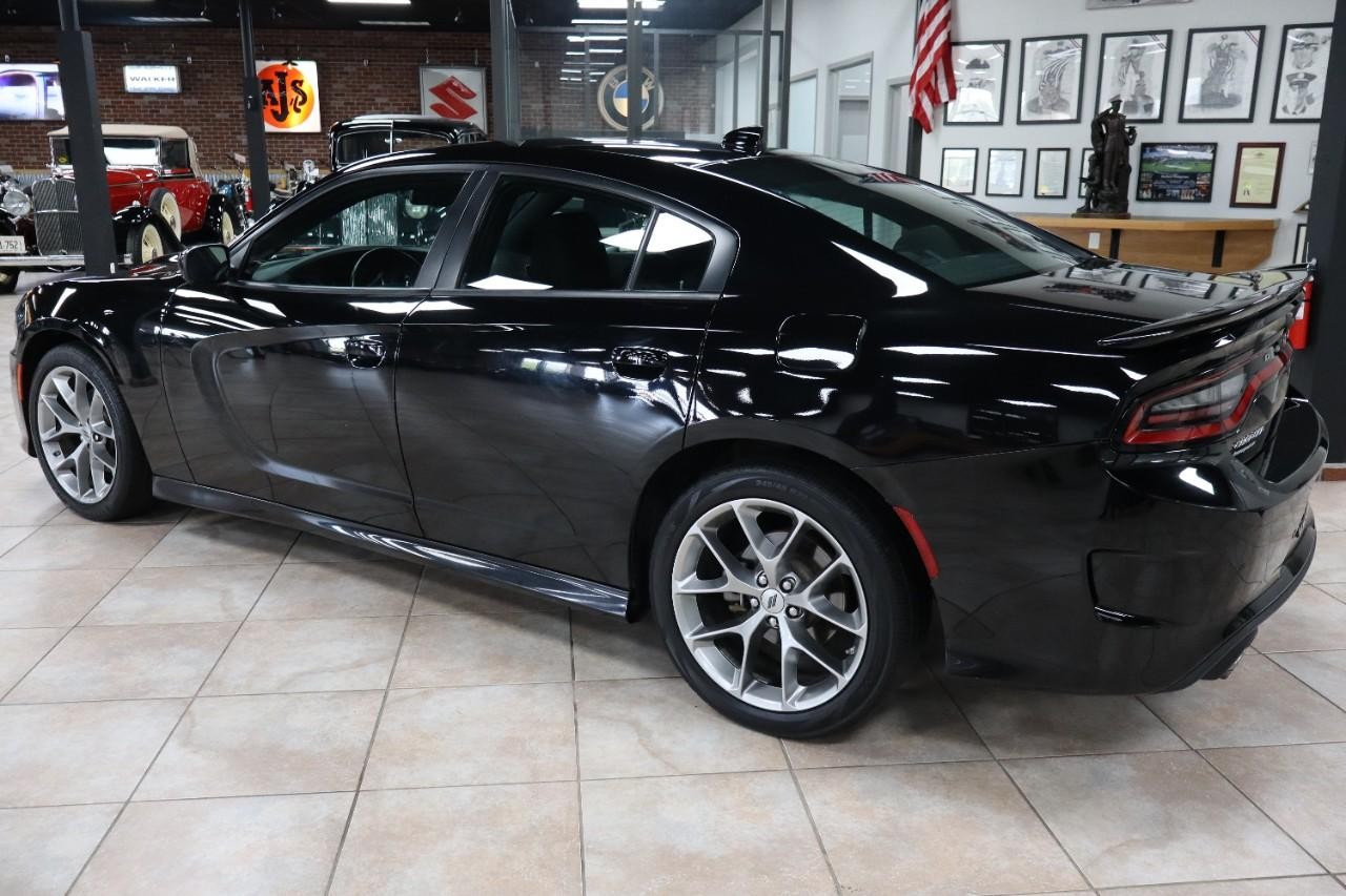 Dodge Charger Vehicle Full-screen Gallery Image 3