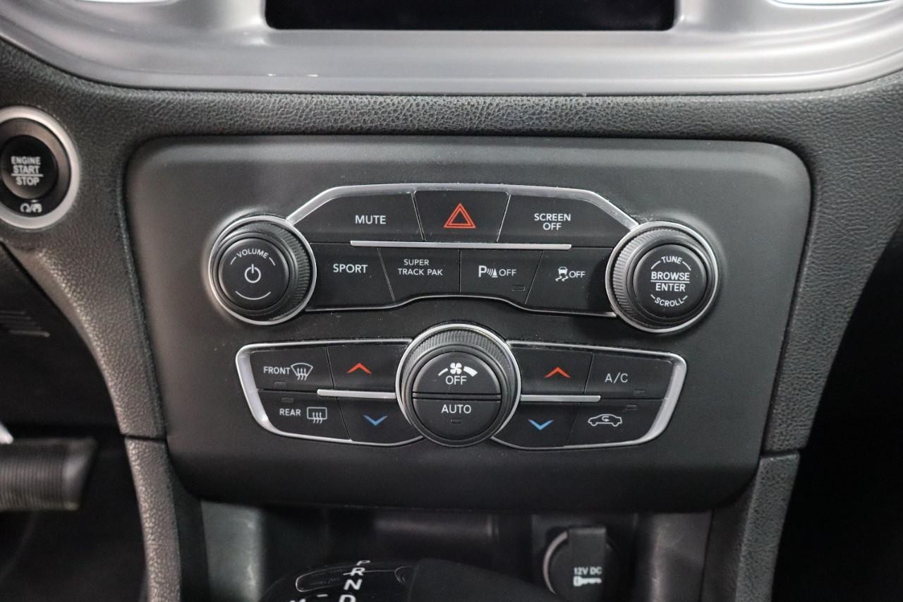 Dodge Charger Vehicle Full-screen Gallery Image 14