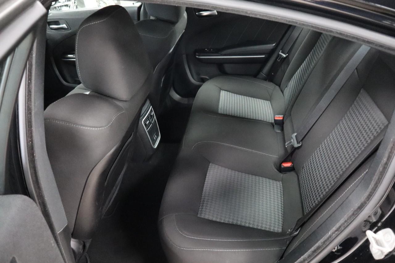 Dodge Charger Vehicle Full-screen Gallery Image 17