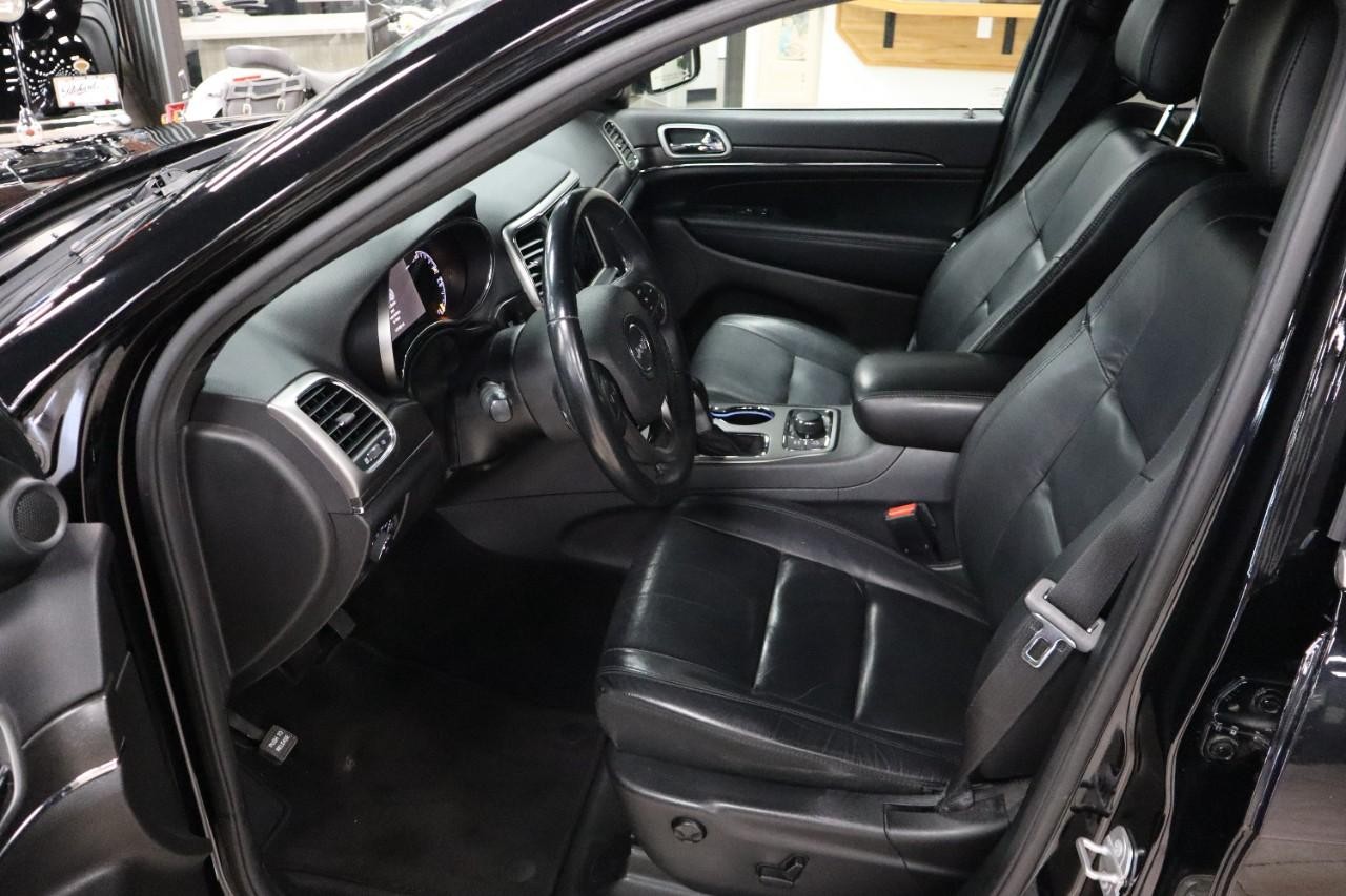 Jeep Grand Cherokee Vehicle Full-screen Gallery Image 9