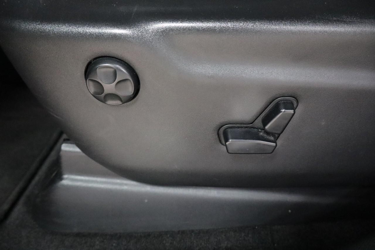 Jeep Grand Cherokee Vehicle Full-screen Gallery Image 10