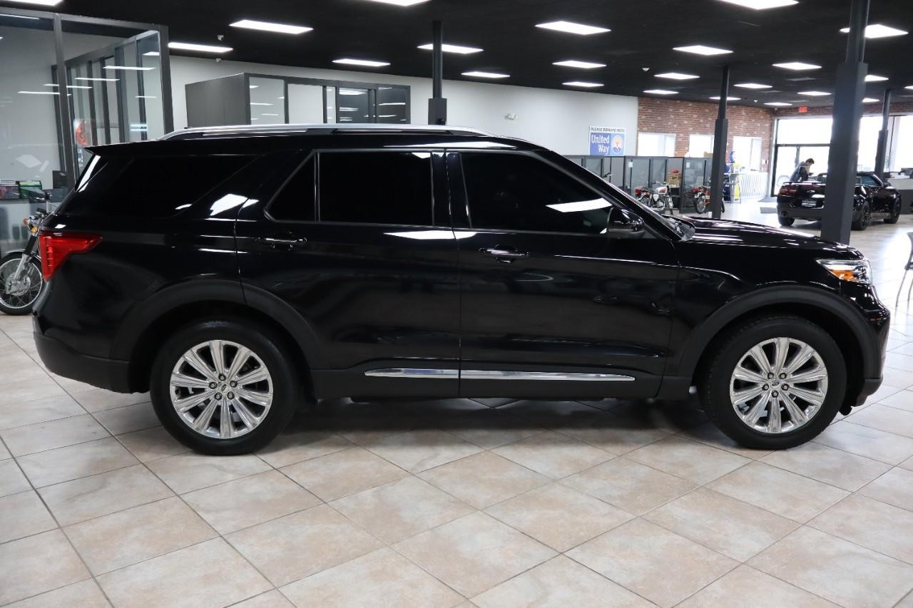 Ford Explorer Vehicle Full-screen Gallery Image 6