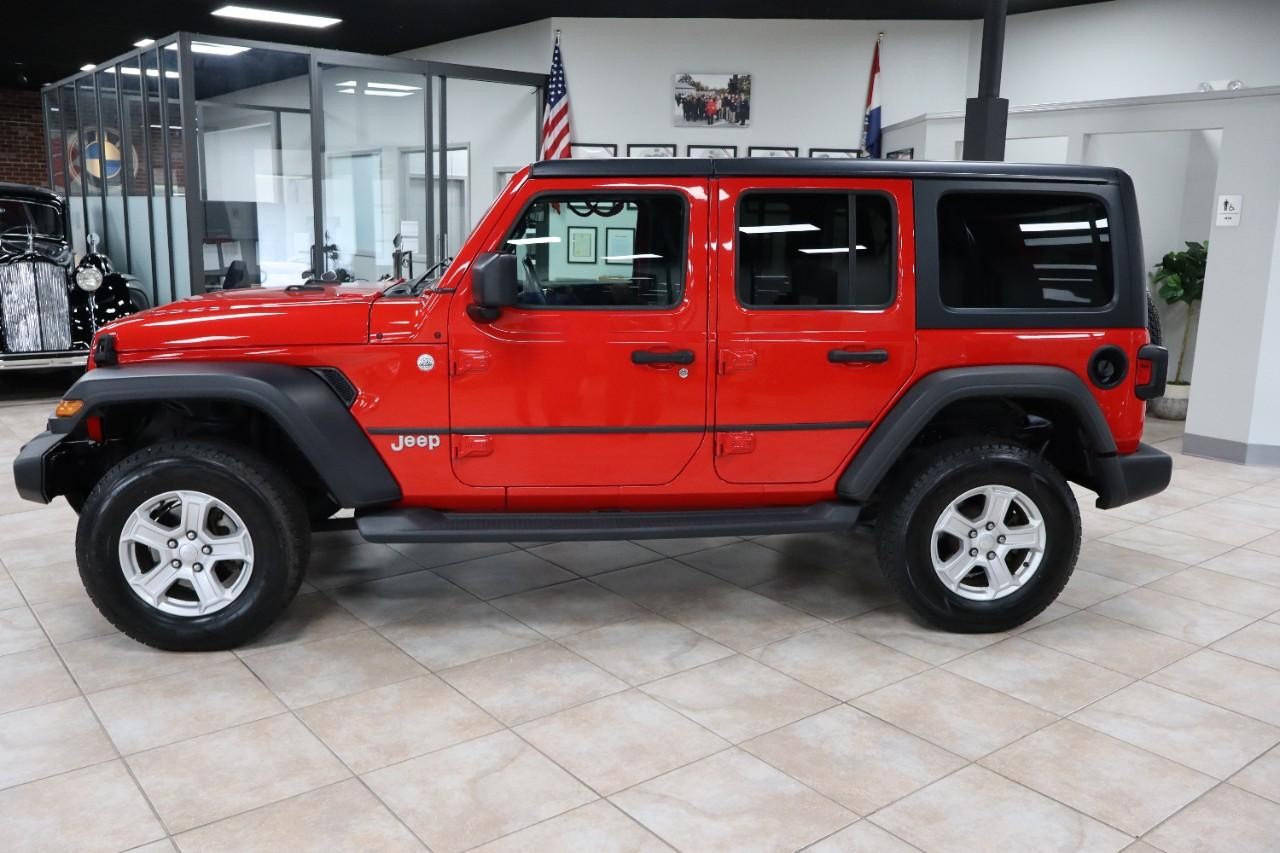 Jeep Wrangler Unlimited Vehicle Full-screen Gallery Image 2