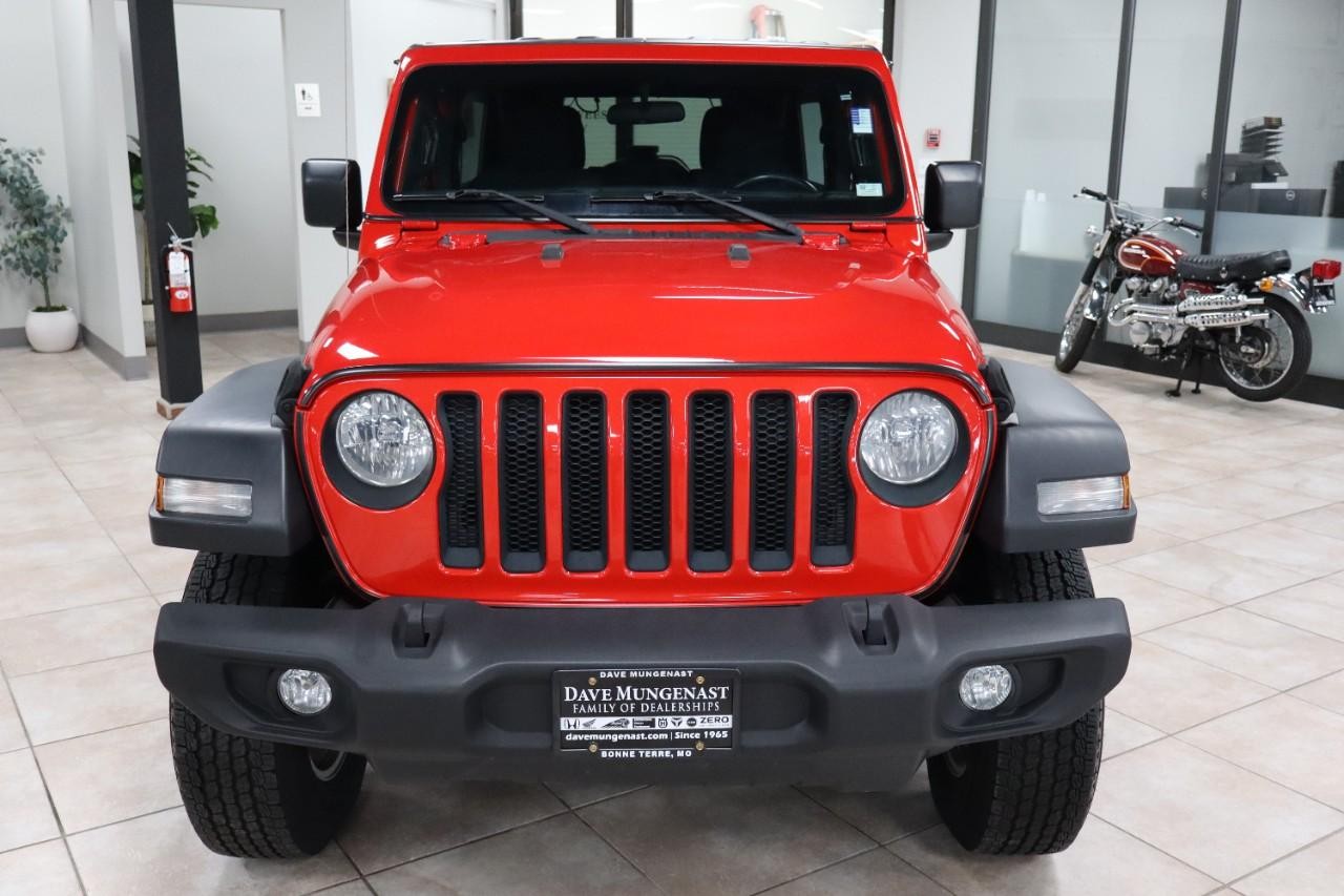 Jeep Wrangler Unlimited Vehicle Full-screen Gallery Image 8