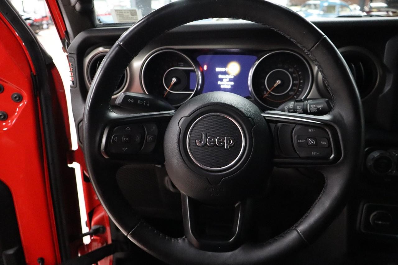 Jeep Wrangler Unlimited Vehicle Full-screen Gallery Image 12