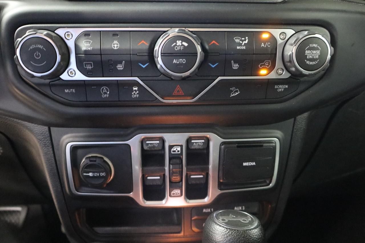 Jeep Wrangler Unlimited Vehicle Full-screen Gallery Image 16