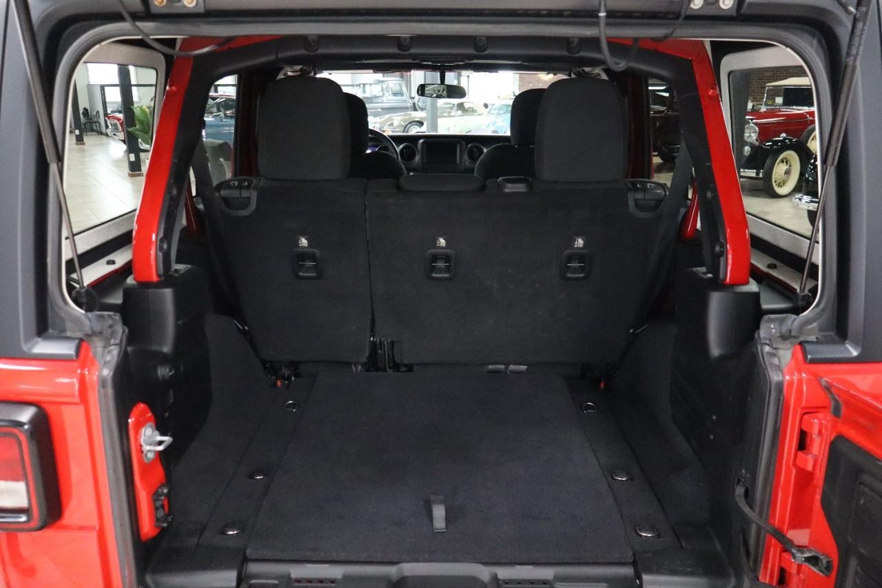 Jeep Wrangler Unlimited Vehicle Full-screen Gallery Image 18