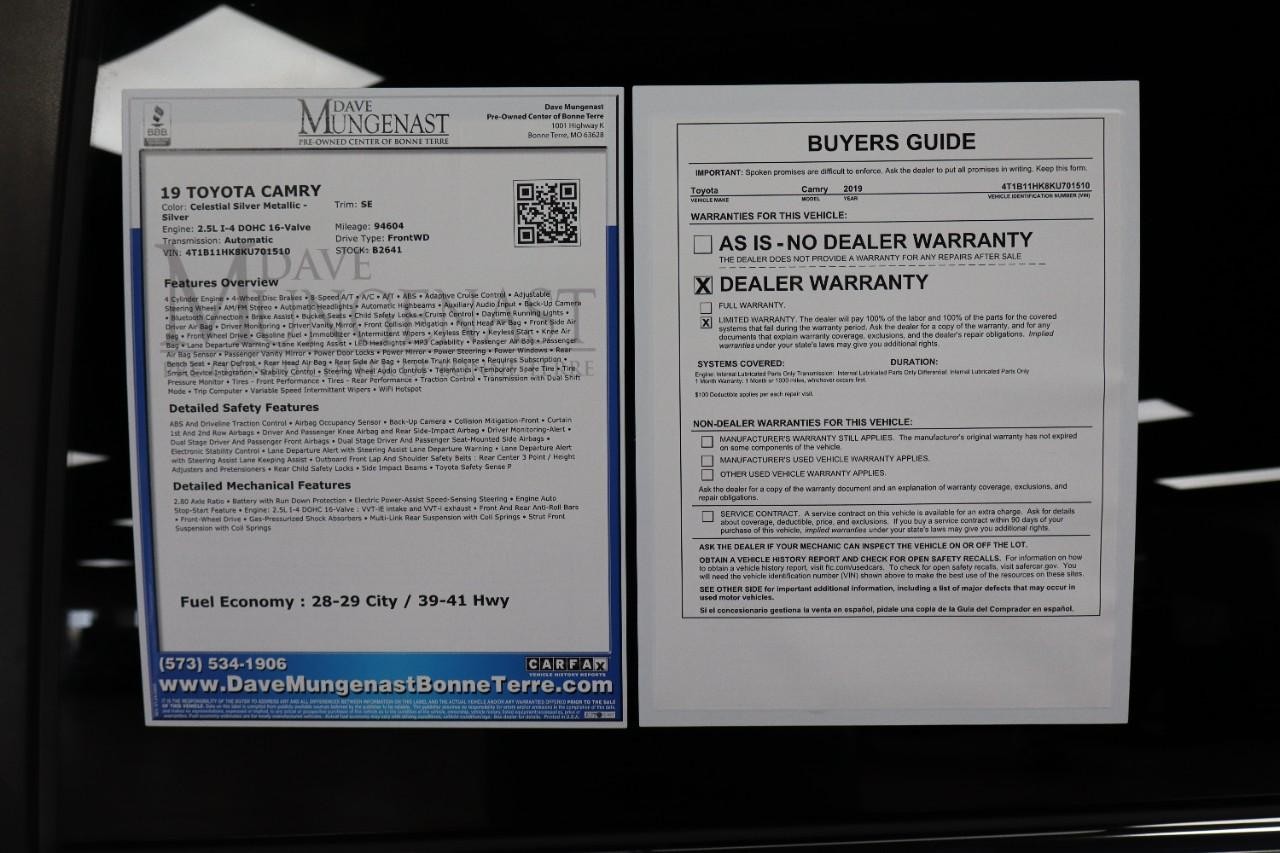 Toyota Camry Vehicle Full-screen Gallery Image 19