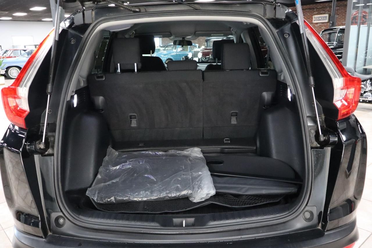Honda CR-V Vehicle Full-screen Gallery Image 16