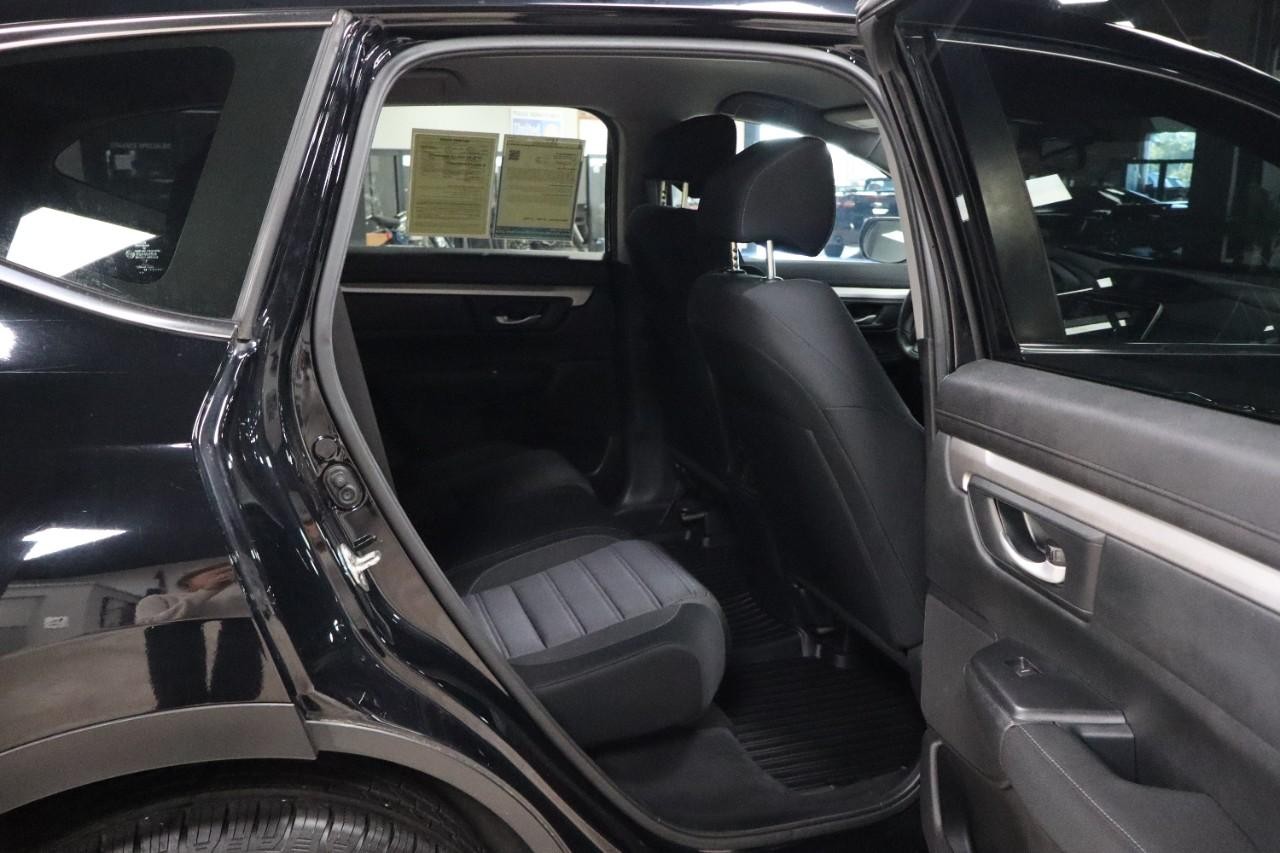 Honda CR-V Vehicle Full-screen Gallery Image 17