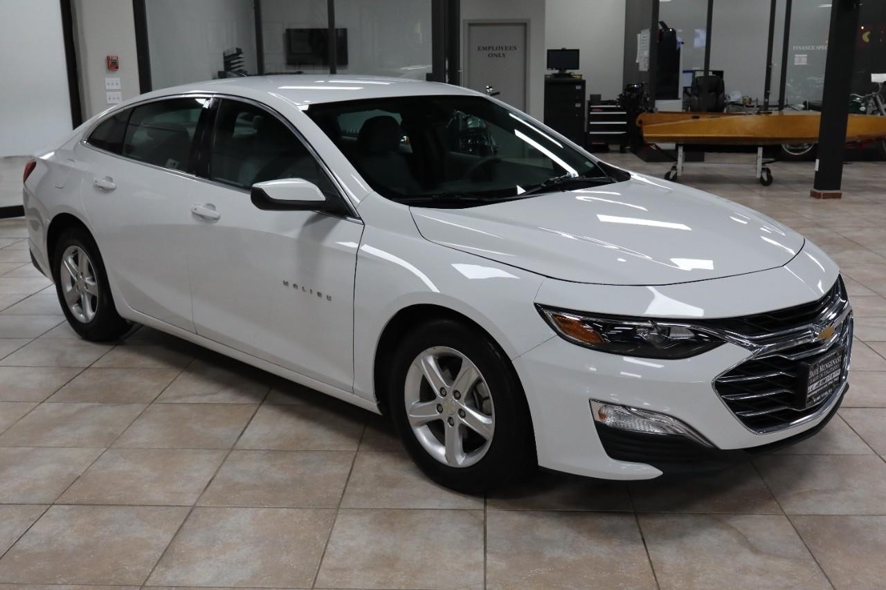 Chevrolet Malibu Vehicle Full-screen Gallery Image 7