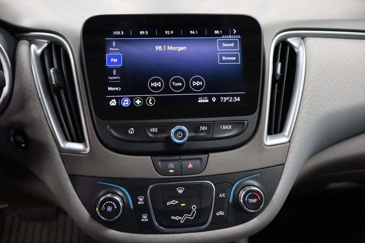 Chevrolet Malibu Vehicle Full-screen Gallery Image 15