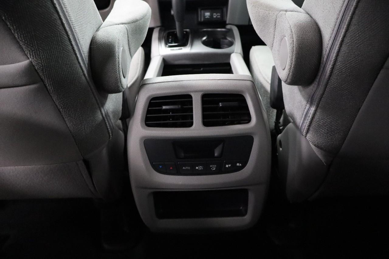Honda Pilot Vehicle Full-screen Gallery Image 18