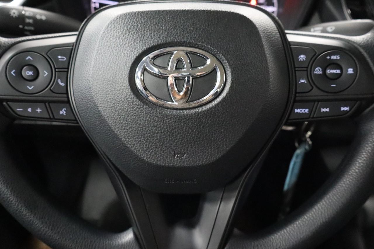 Toyota Corolla Vehicle Full-screen Gallery Image 11